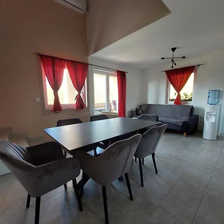 ヴィラ Vikendica Ramona