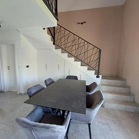 Vikendica Ramona Villa *